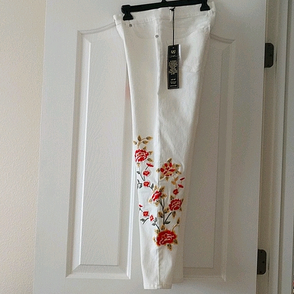 DG2  Virtual Stretch Jeans - Picture 6 of 6